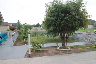 705 Windcrest Dr, Weslaco, TX 78596 - photo 2