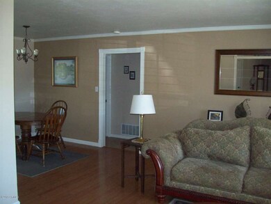 Living Room / Dining Room