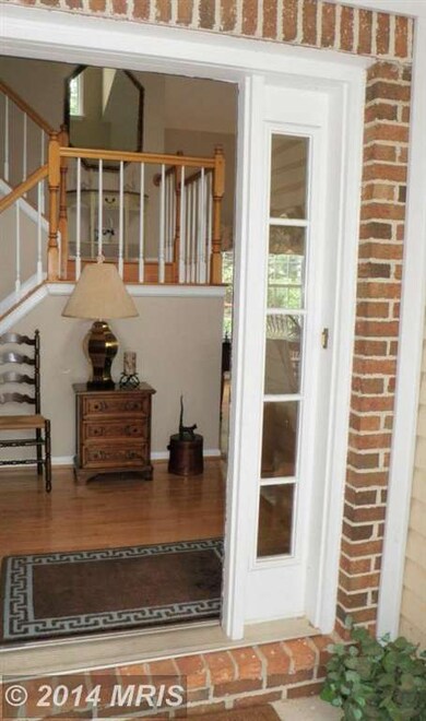 46459 Cedarhurst Dr, Sterling, VA 20165 - photo 4