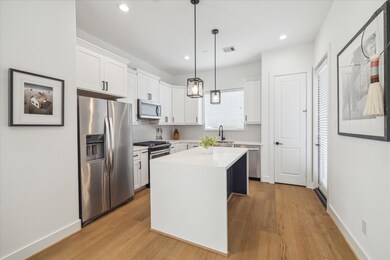 4524 Curtin Park Ct, Houston, TX 77018 - photo 6