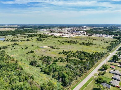1000 W 45th St, Shawnee, OK 74804 - photo 4