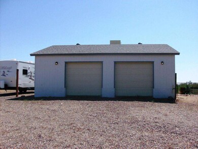 1100 sq ft Garage Workshop