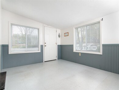 7 Bangor St, Nashua, NH 03063 - photo 3