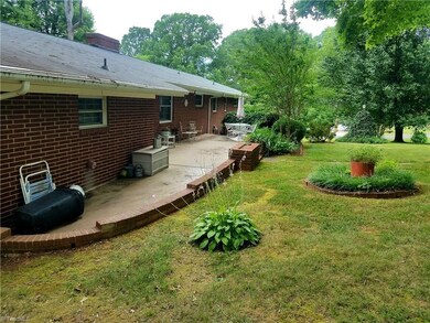 110 Roosevelt Rd, Asheboro, NC 27205 - photo 6