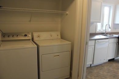 Mudroom/Washer/Dryer