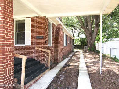 914 Ingleside Udated 914 Ingleside -06