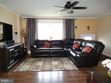 2875 Tremont St, Philadelphia, PA 19136 - photo 4