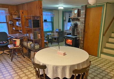 kitchen:dining:den