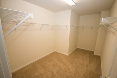 2011 Astor Ln, Addison, IL 60101 - photo 2