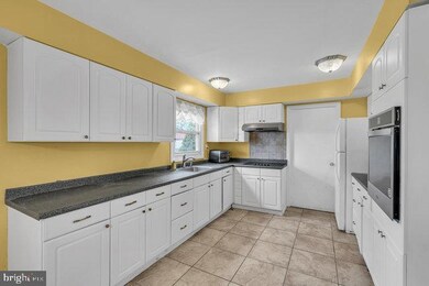 15 Hillcrest Ln, Willingboro, NJ 08046 - photo 6