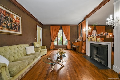 135-34 78th Dr, Flushing, NY 11367 - photo 5