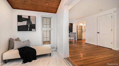 343 Elm St unit A, Birmingham, MI 48009 - photo 2