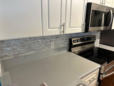 2725 Anzio Ct unit 102, Palm Beach Gardens, FL 33410 - photo 2