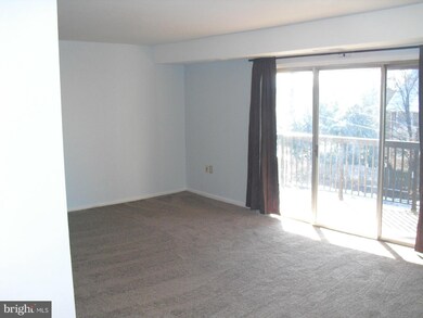 200 Park Terrace Ct SE unit 8, Vienna, VA 22180 - photo 3
