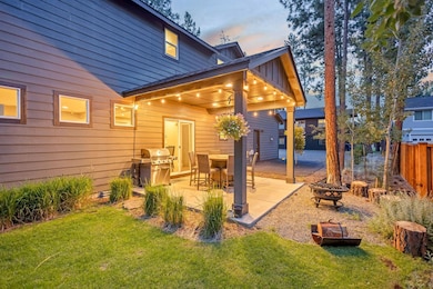 952 E Timber Pine Dr