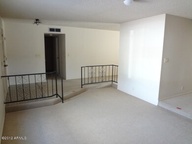 023-335206-LivingRoom1