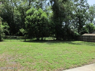 8334 Parr Ct N, Jacksonville, FL 32216 - photo 3