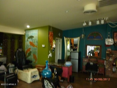 11426 Salon 010