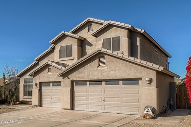 2-140299689-02 Exterior Front