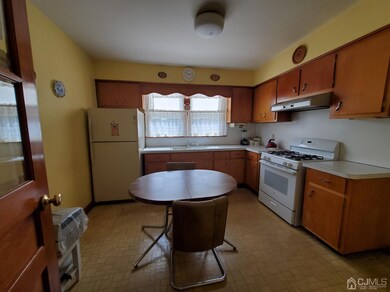 120 Lincoln Ave, Carteret, NJ 07008 - photo 4