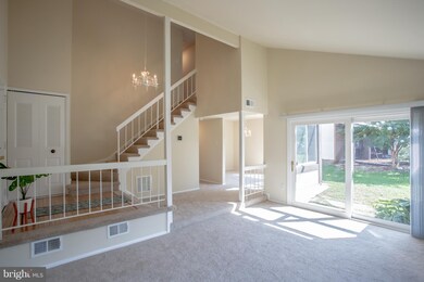 422 Sugarland Run Dr, Sterling, VA 20164 - photo 4