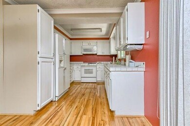 600 Rose Valley Ct, Central Point, OR 97502 - photo 3