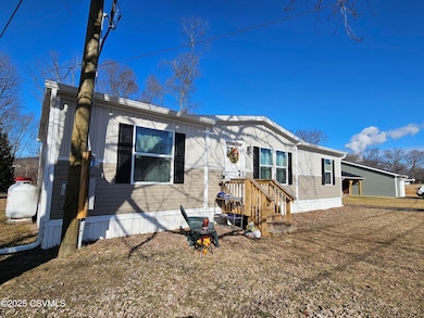 929 Mifflin Ave, Nescopeck, PA 18635 - photo 4