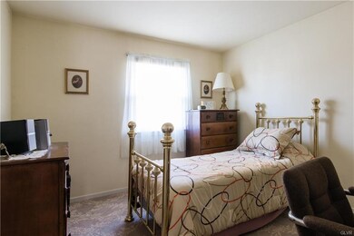 5854 Shepherd Hills Ave, Allentown, PA 18106 - photo 4