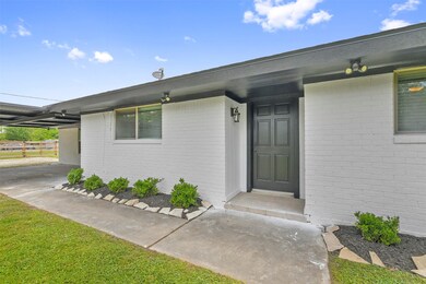 2534 County Road 144, Alvin, TX 77511 - photo 4