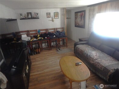 17930 Albany St SW unit 57, Rochester, WA 98579 - photo 2