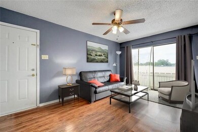 Sunchase unit 316, Austin, TX 78705 - photo 4