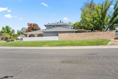 3418 Whitnor Ct, Sacramento, CA 95821 - photo 2