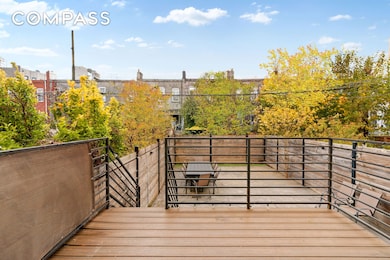 250 E 25th St, Brooklyn, NY 11226 - photo 7