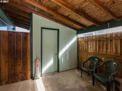 1949 SE Palmquist Rd unit 10, Gresham, OR 97080 - photo 5