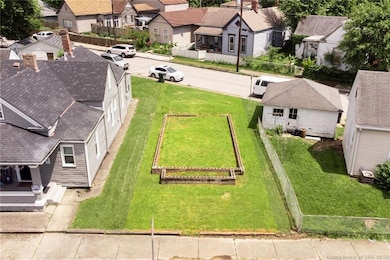 1116 Chartres St, New Albany, IN 47150 - photo 2