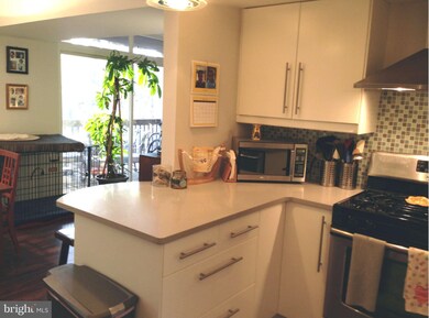 1658 Parkcrest Cir unit 300, Reston, VA 20190 - photo 6