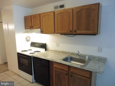 406 Girard St, Gaithersburg, MD 20877 - photo 6