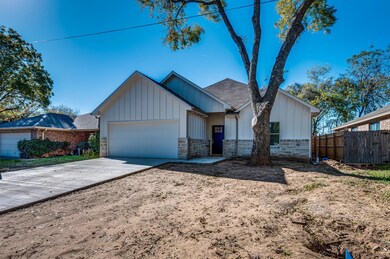 415 Grayson Ct, Joshua, TX 76058 - photo 3