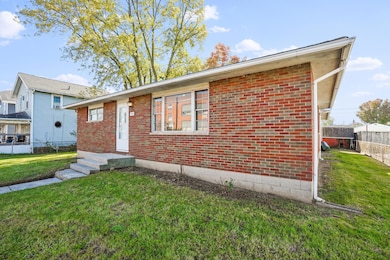 137 Dering Ave