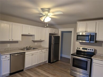 1733 Robindale St unit UP, Wickliffe, OH 44092 - photo 4