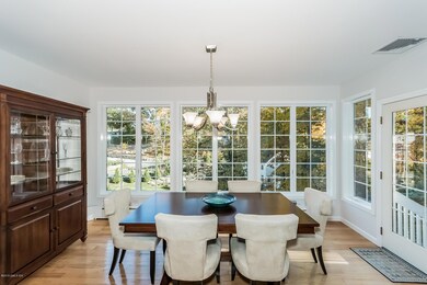 84 Cognewaugh Rd, Cos Cob, CT 06807 - photo 2