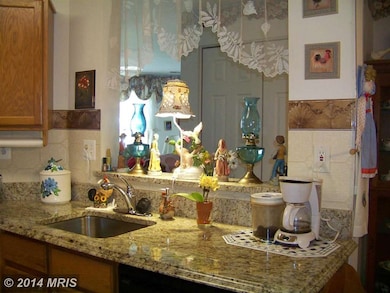 6502 Ridenour Way E unit 1A, Sykesville, MD 21784 - photo 3