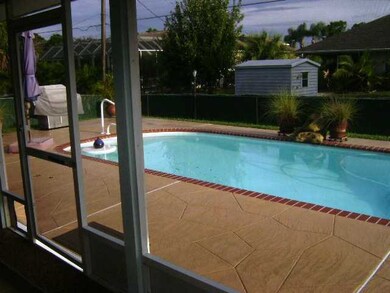 Swimming Pool/Hot Tub/Sauna.