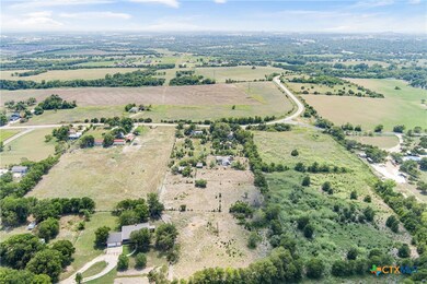 1310 E Young Ave, Temple, TX 76501 - photo 3