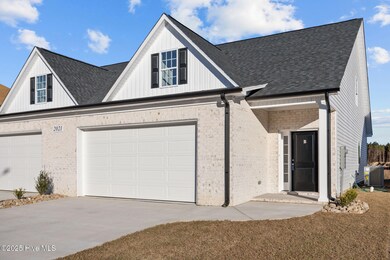 2013 Dartford Dr unit B, Greenville, NC 27834 - photo 5