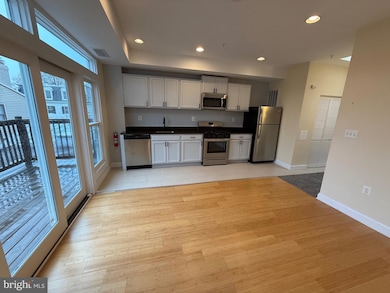 532 8th St SE unit 3, Washington, DC 20003 - photo 4