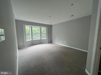 2071 Alice Ave unit 2071-304, Oxon Hill, MD 20745 - photo 6