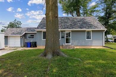 3848 Mount Vernon Rd SE, Cedar Rapids, IA 52403 - photo 2