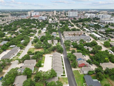 Drone / aerial view featuring a city view