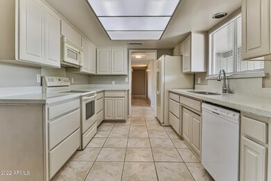 006-photo-kitchen-11916145